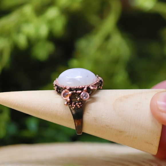 12 Carat Moonstone ring w/ multi-gem accents - Picture 4 of 4